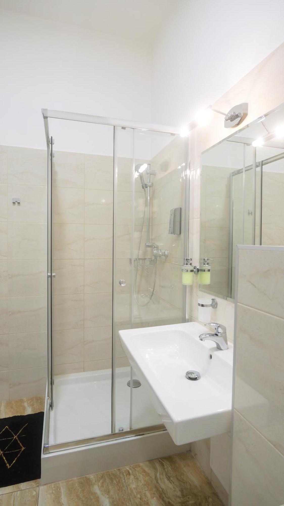 Premium City Centre Bedrooms 프레쇼브 외부 사진